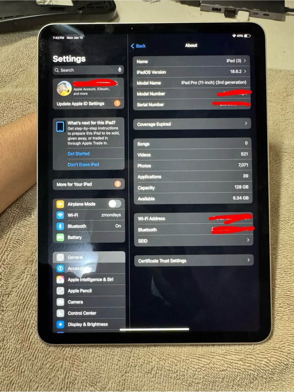 Apple iPad in Black with White Apple Pencil